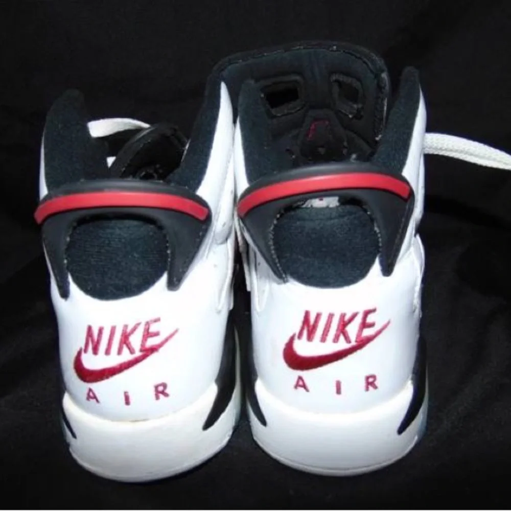 Size 6.5Y NIKE JORDAN 6 CARMINE AIR JORDAN YOUTH SNEAKERS (PRE-OWNED) - Picture 4 of 4